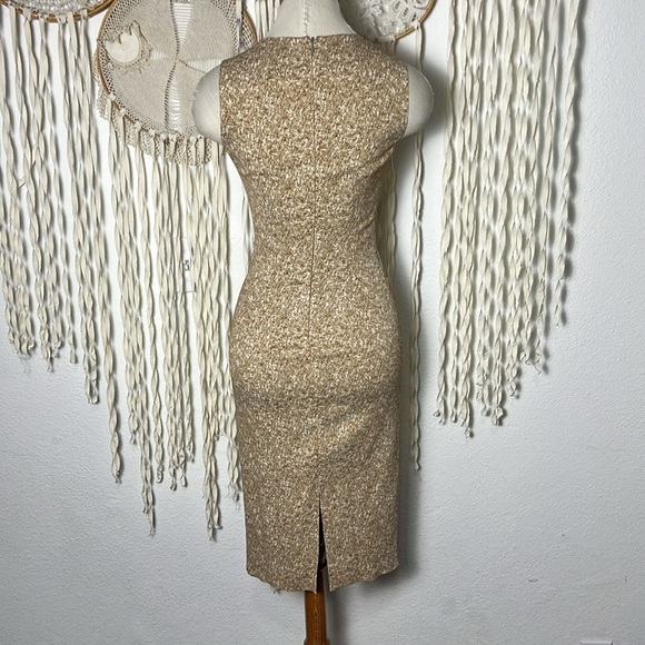 Michael Kors Made in Italy Tan Cream Back Zip Sheath Dress Size 0/XS - Picture 3 of 11